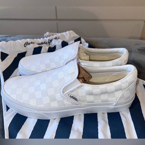 Custom Vans Classic Slip-On – White Checkerboard – TEAM EQUINOX - Picture 4 of 8